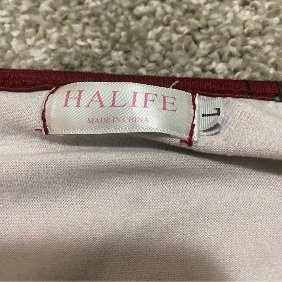 2/$12 Red Wine Floral Casual Short Sleeve Top Women’s Size Large - Picture 5 of 7